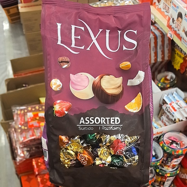 香港代购新加坡进口LEXUS草莓椰子榛果夹心巧克力1000g喜糖伴手礼