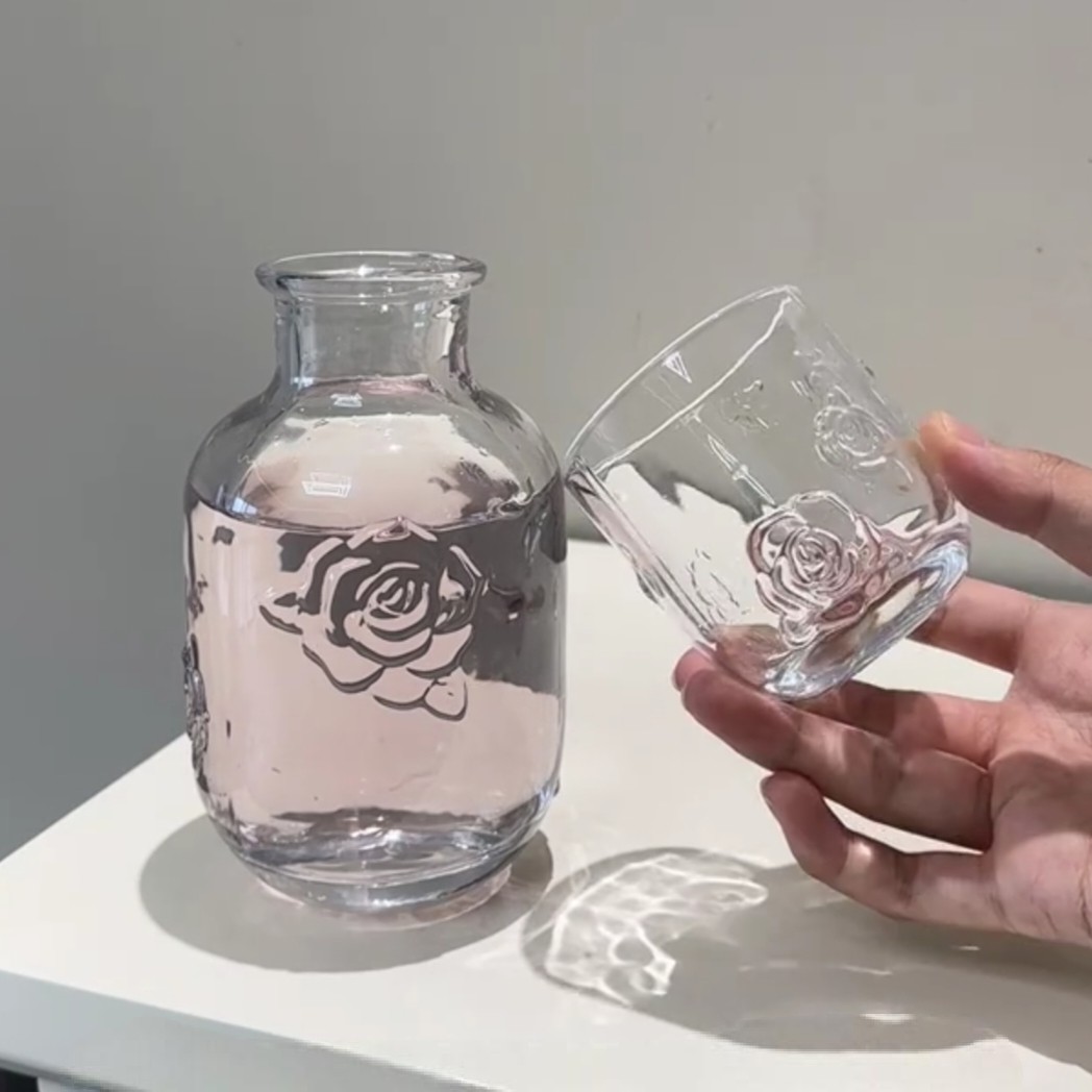 复古玫瑰酒杯高级感浮雕玻璃杯图片