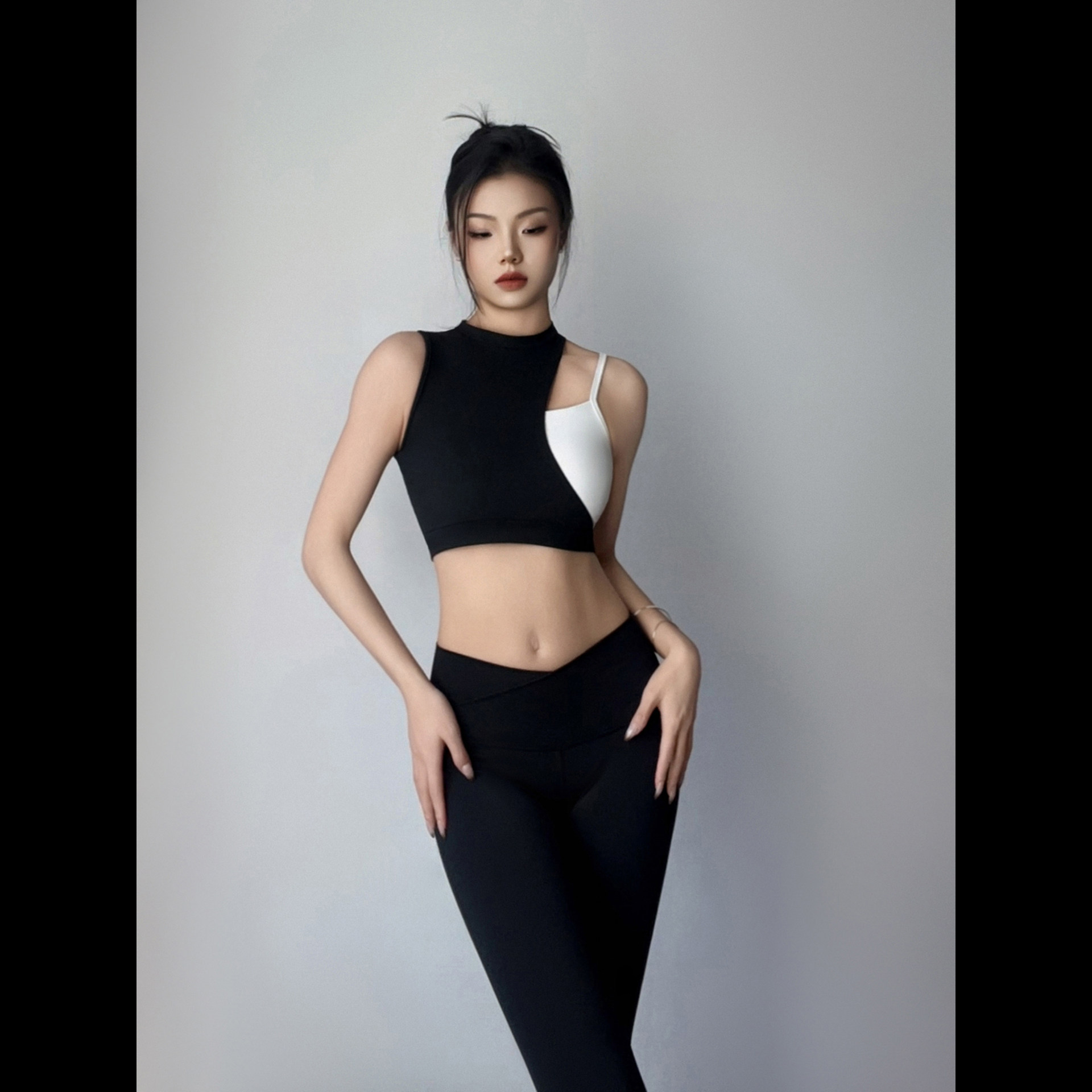 原创不对称撞色瑜伽吊带背心女