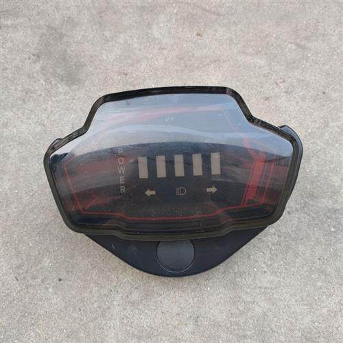 电动车配件极酷S休息三轮新款国标车简易款通用横屏仪表电量显示