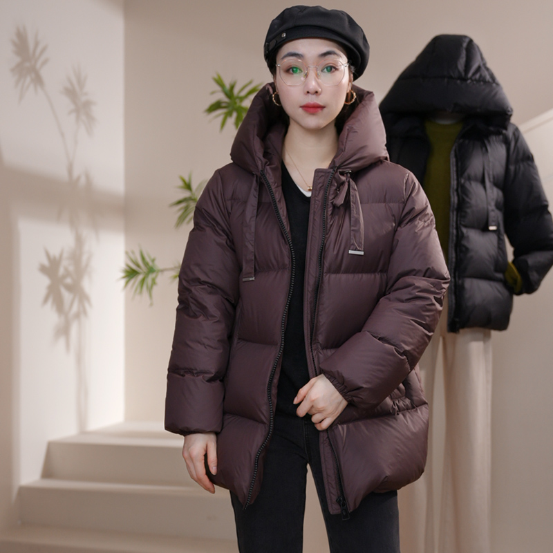 反季划算工厂直销90白鸭绒253克充绒量冬季女士加厚连帽中长款羽