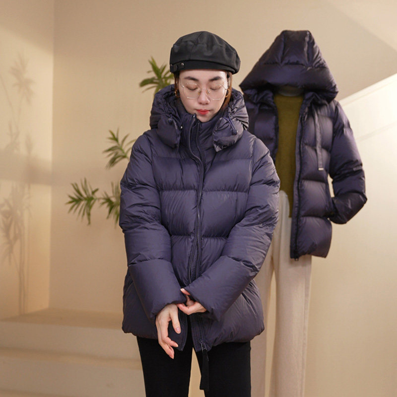 90鹅绒加厚连帽女款羽绒服