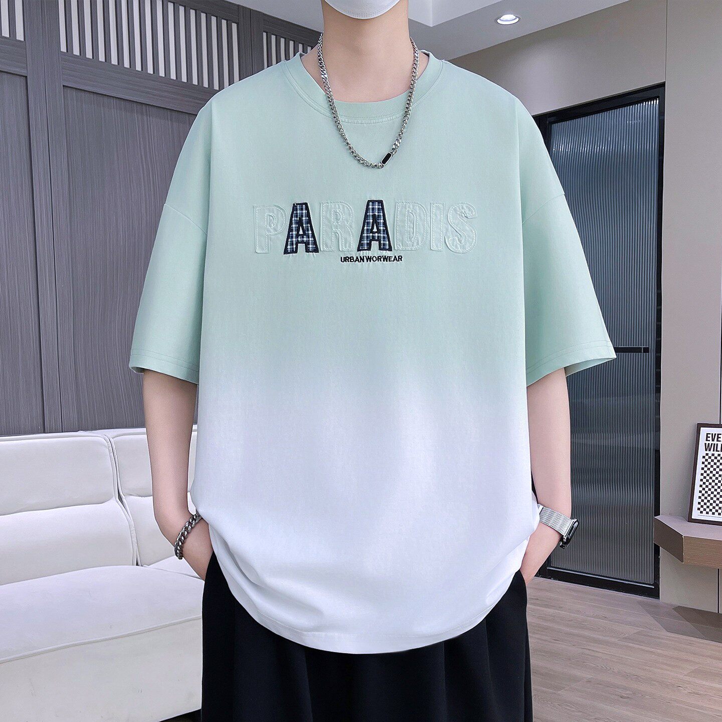 学生半袖男款上衣服T渐变冰丝短袖t恤男夏季2026新款青少年高初中