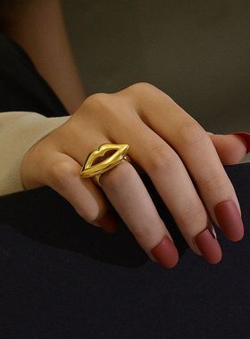 热销嘴唇个性指环戒指ar钢镀18