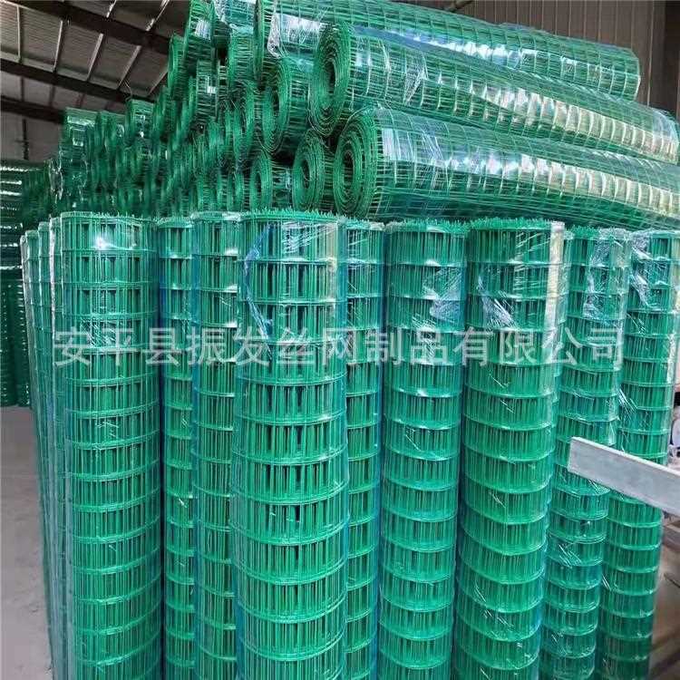 VC浸塑荷P网 兰果园鱼围栏浸塑铁丝网 塘围栏网 小区隔离网厂家