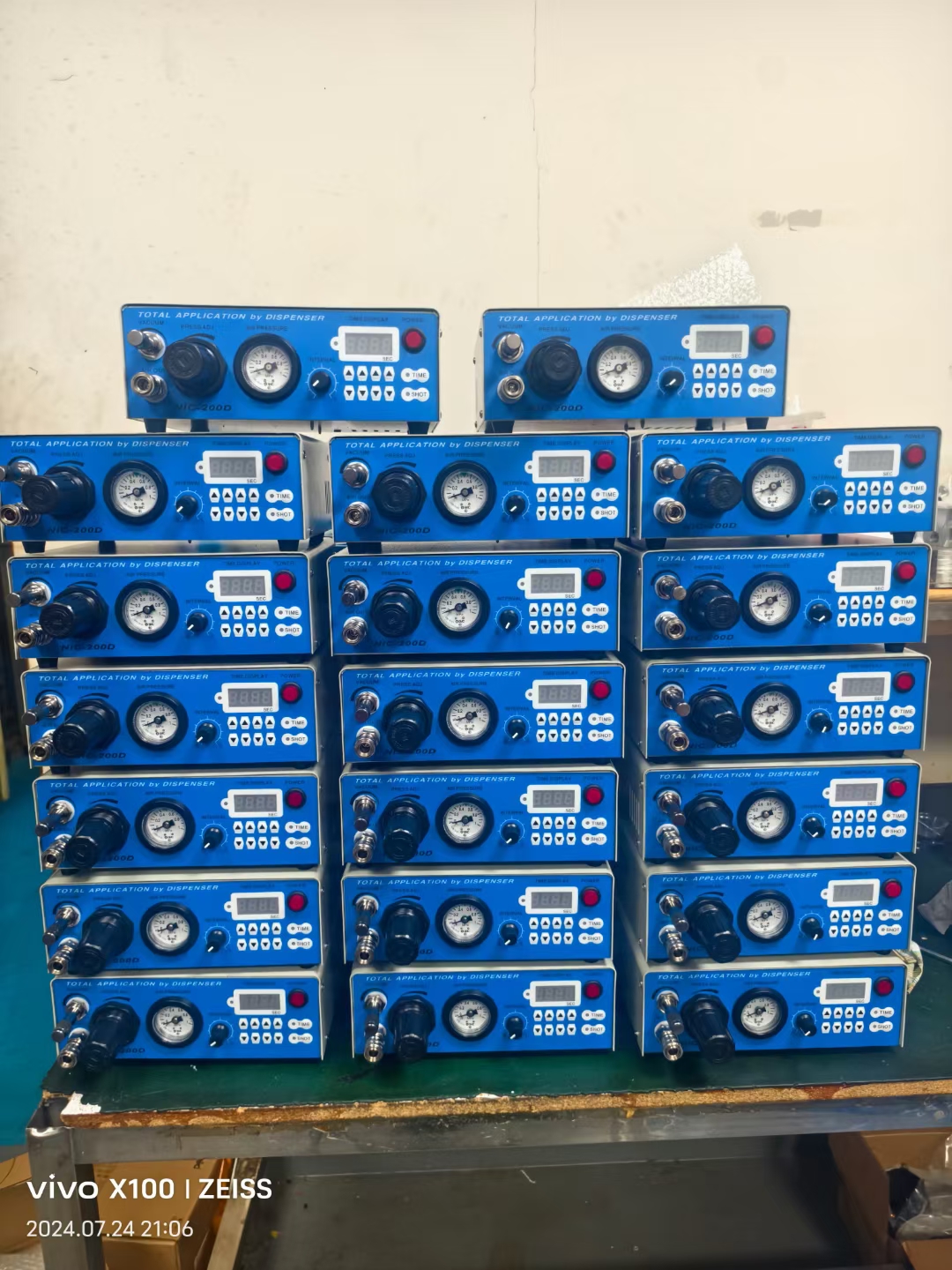 半自动手动点胶机精密数显点胶控制器真空回吸防滴漏喷雾阀控制器