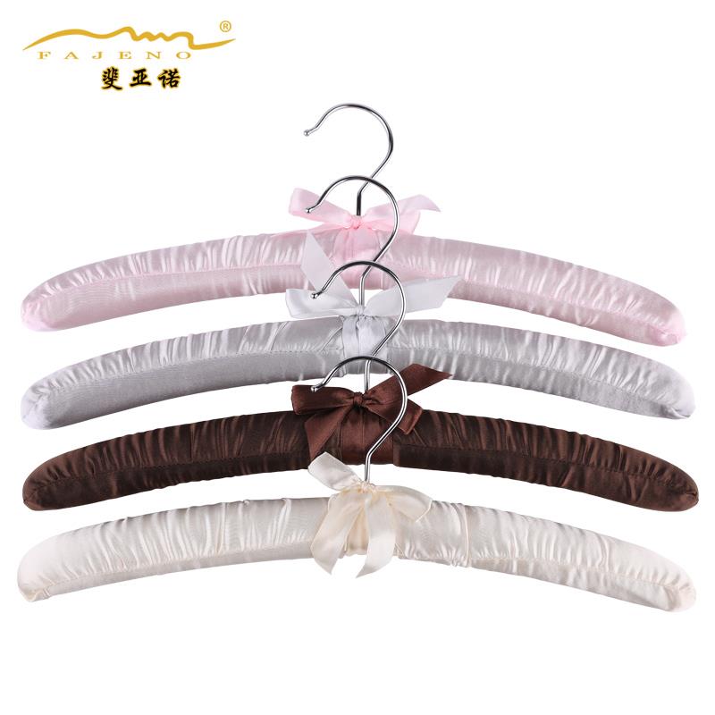 高档酒店丝绸衣架家用无痕衣架不起包防肩角防滑木头海绵植绒衣架