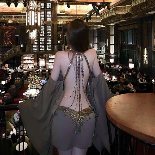 OUTFlT STUDIO 欧美辣妹风挂颈露背金属饰片洋装女氛围感显瘦