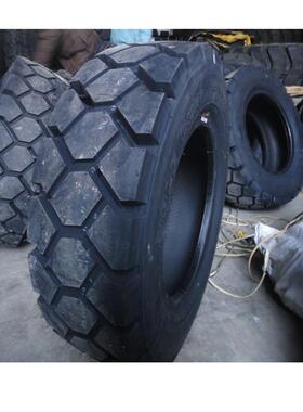 双钱300R15全钢丝叉车充气轮胎 315/70R15钢丝真空叉车轮胎