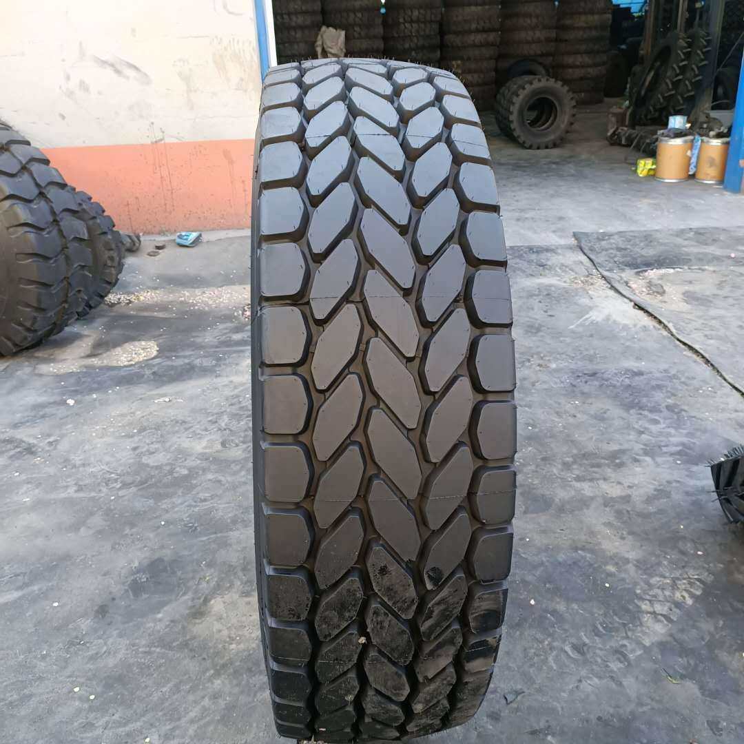 矿用自卸车轮胎385/445/95R25 工程起重机吊车轮胎14.00 16.00R25