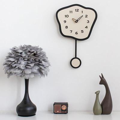 MJK家用艺术时钟表客厅创意装饰挂墙静音挂钟2023新款网红摇摆钟