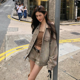 牛仔夹克亮钻设计感外套荒野钻石低腰牛仔短裤彩钻直筒热裤两件套