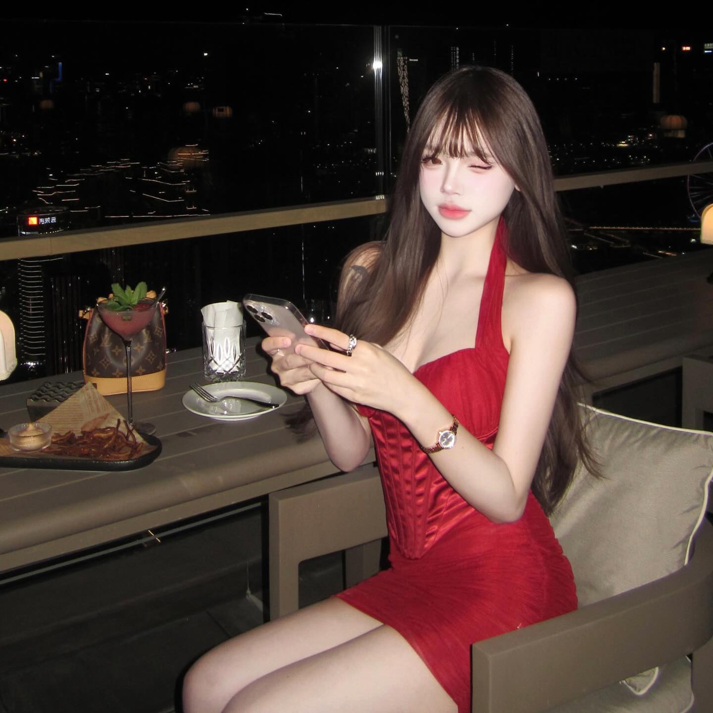 纯欲高级性感抹胸连衣裙辣妹飘带网纱挂脖蝴蝶结褶皱鱼骨束腰短裙