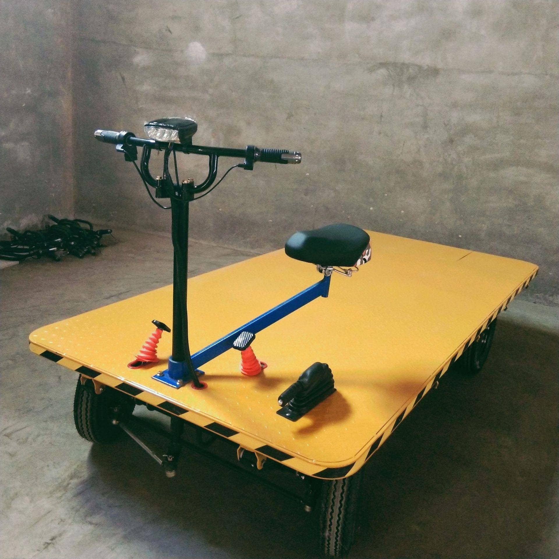 新款倒骑驴电动四轮平板车仓库搬运周转车工地四轮拉货运输车