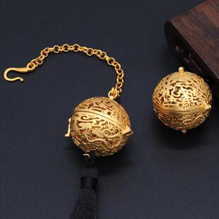 众兴2024新款镂空龙年香囊球挂件青花龙纹螭龙耳扁瓶花纹熏香球