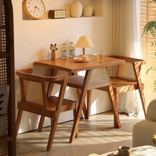 实木餐桌出租房吃饭桌子家用小户型咖啡洽谈方桌一桌二椅不占空间