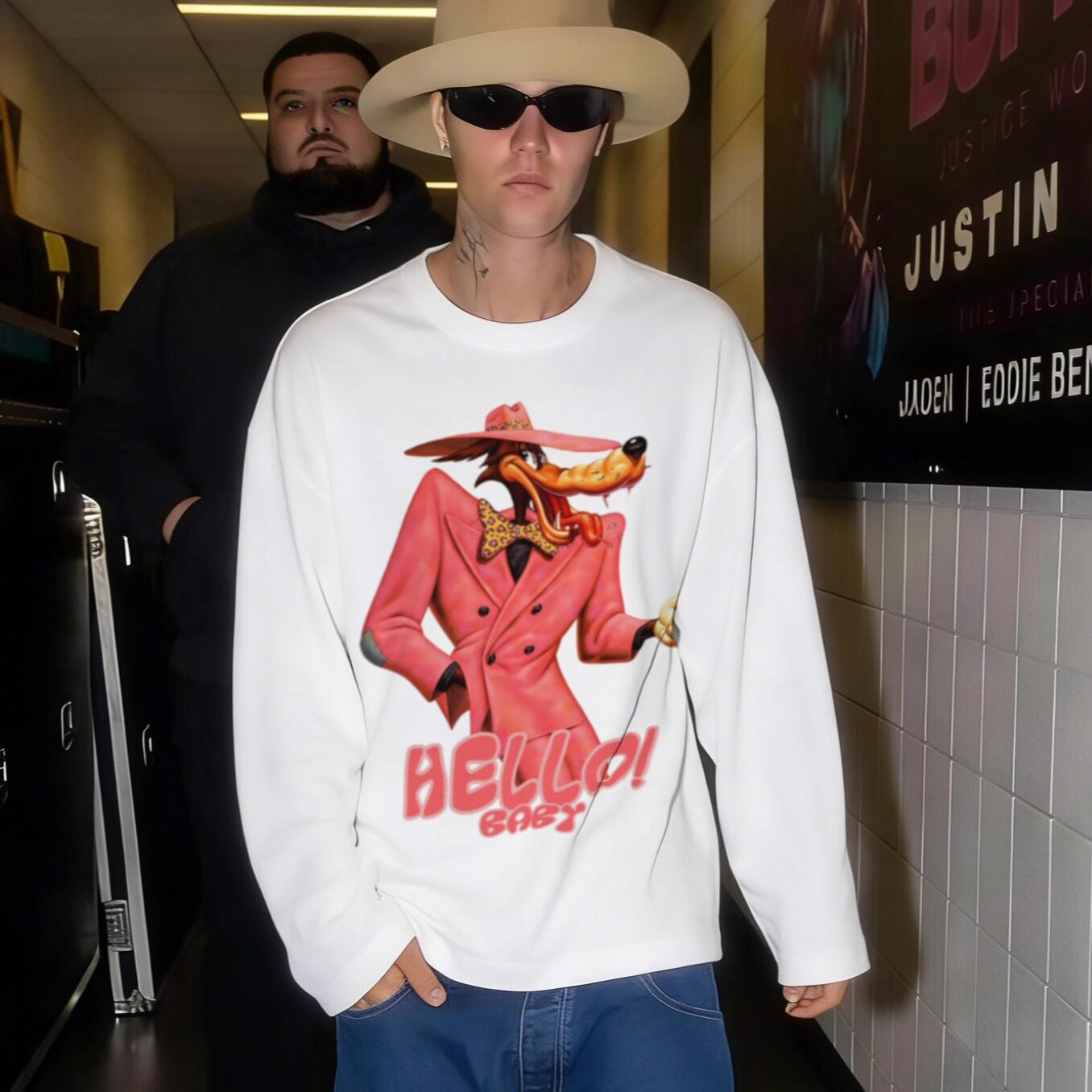 潇洒绅士老狼 潮流卡通男士纯棉痞帅上衣小领口宽松圆领长袖T恤