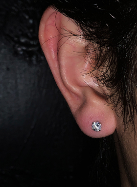 GANGGANGS999纯银马思唯同款高级爆闪耳钉微镶锆石嘻哈风耳钉男女