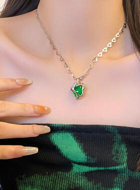 轻奢小众冷淡风不规则绿色爱心