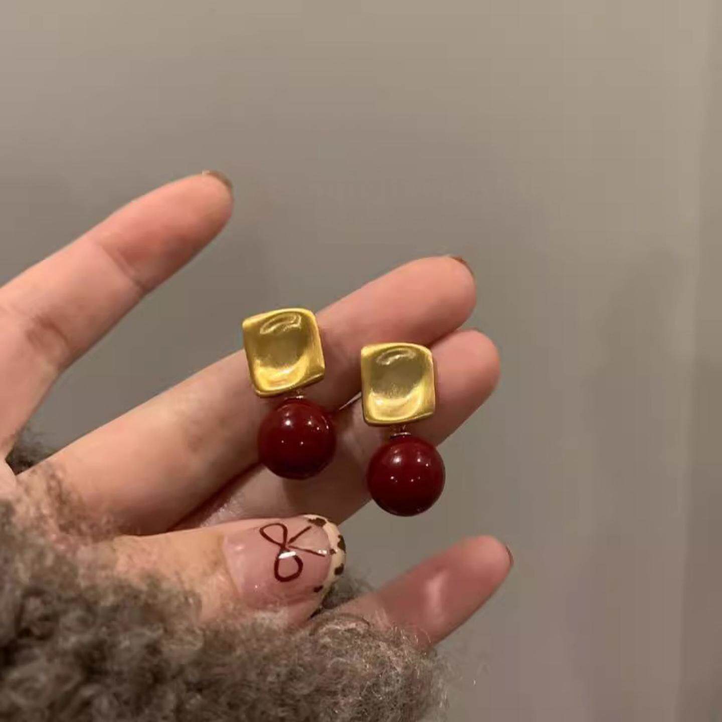 港风复古方形珍珠吊坠耳环女高级感轻奢小众耳钉简约气质耳饰