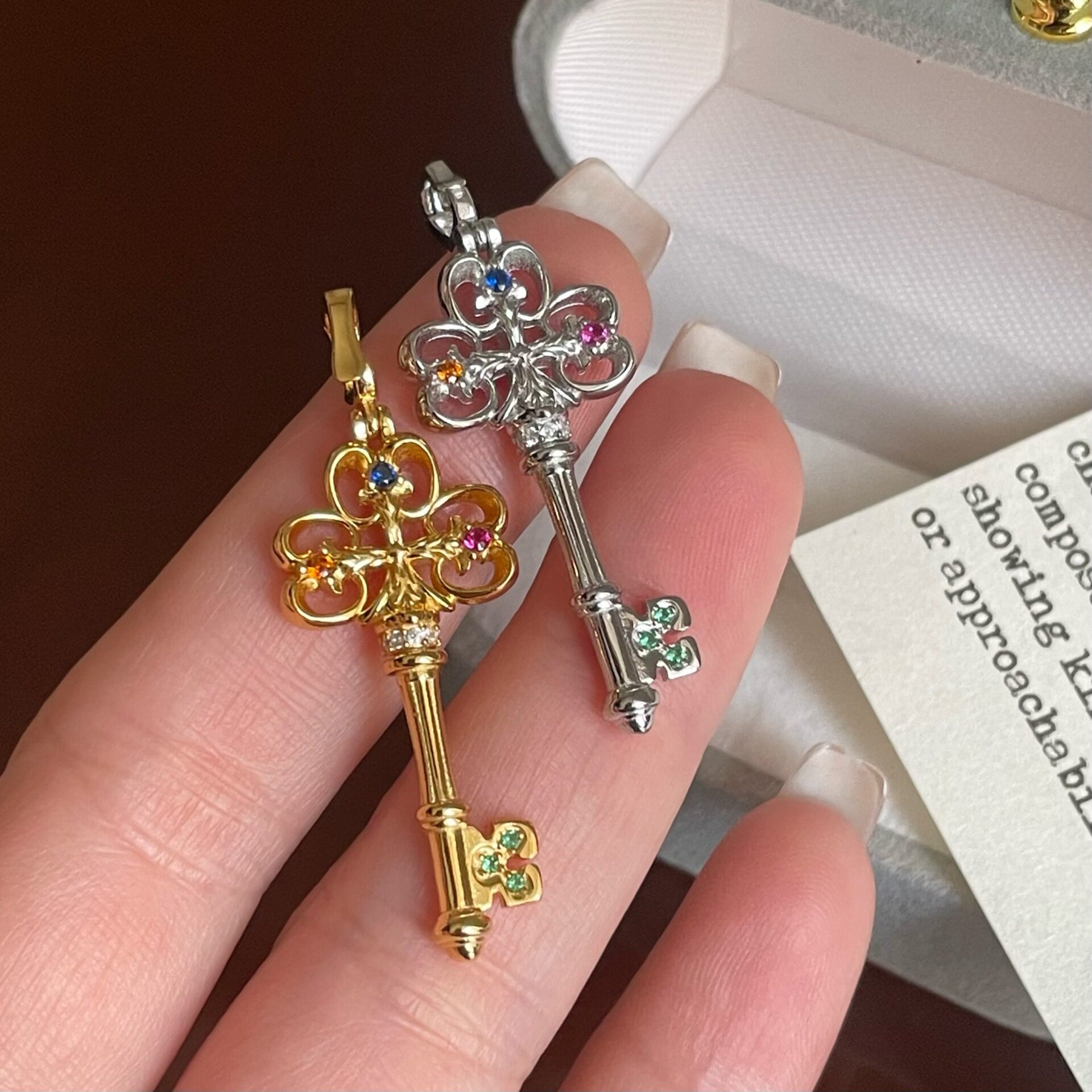 S925纯银中古金色钥匙万能扣吊坠