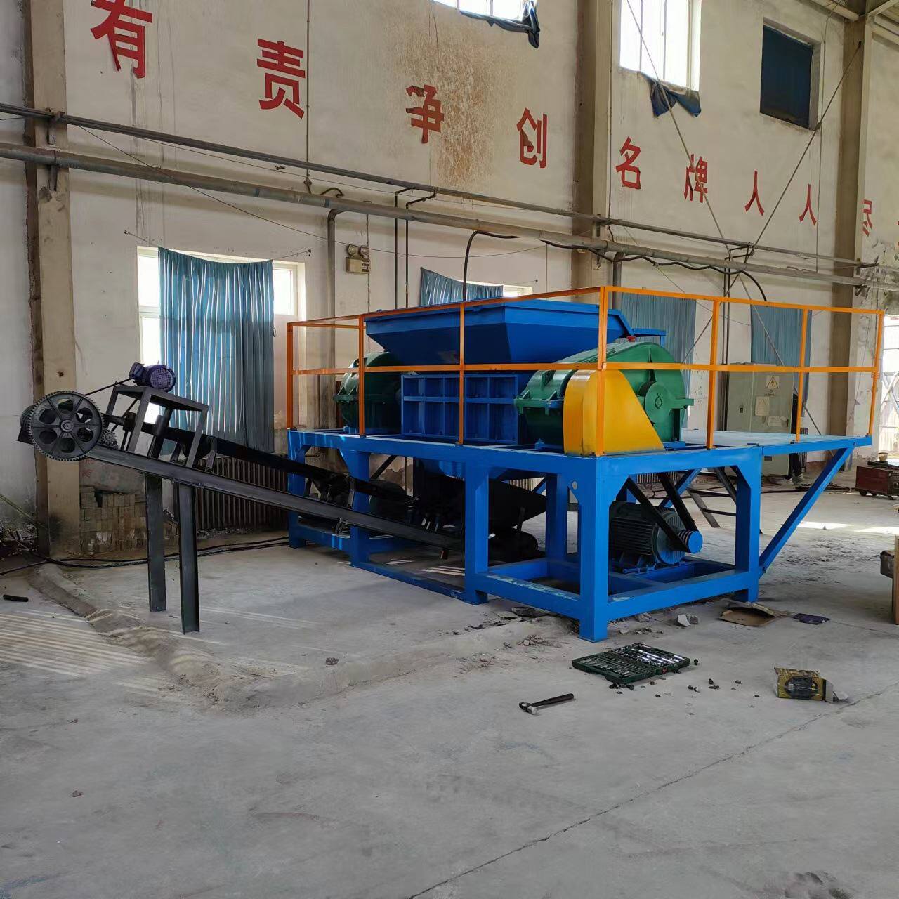 小型硅胶模板树枝双轴撕碎机大型玻璃钢硬质塑料保险杠破碎粉碎机