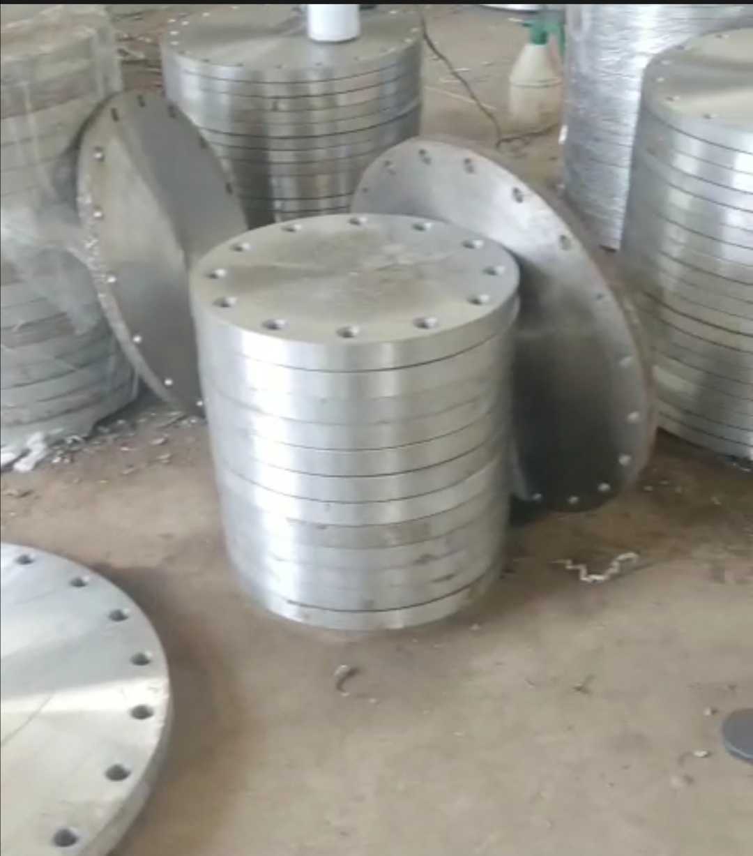 新标化工标准盲板BL  HG20592新标法兰盲板25-1000 PN10 PN16