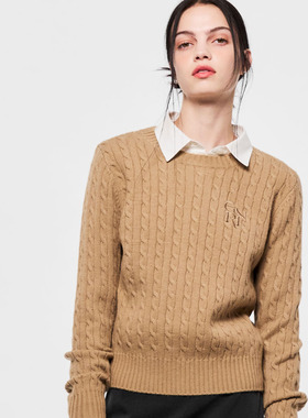 【折扣】General idea经典风格同色系刺绣小标绞花针织毛衣5502