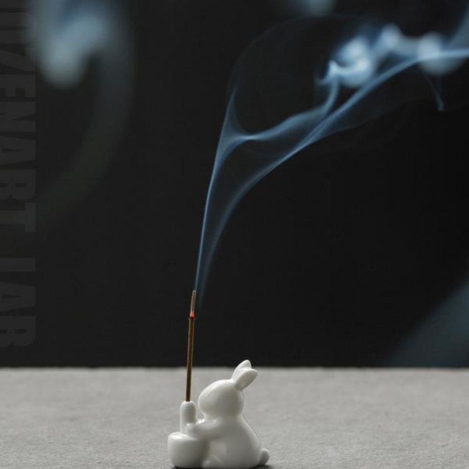 玉兔捣药线香陶瓷香插香座香托白瓷禅意香道香炉桌面茶宠小摆件