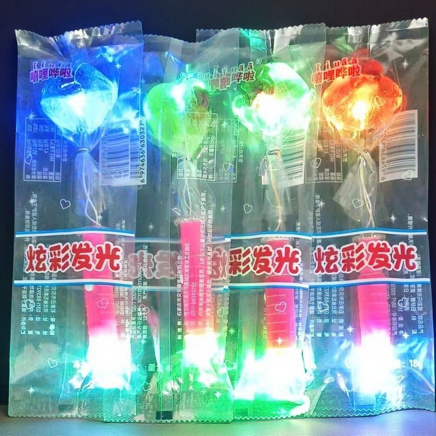 话梅炫彩闪光棒棒糖七彩荧光夜店酒吧趣味糖果零食儿童节日礼物
