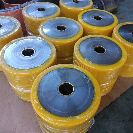 聚氨酯包胶轮旋转门轮滚轮架轮轴承包胶轮聚氨酯静音轮pu承载轮