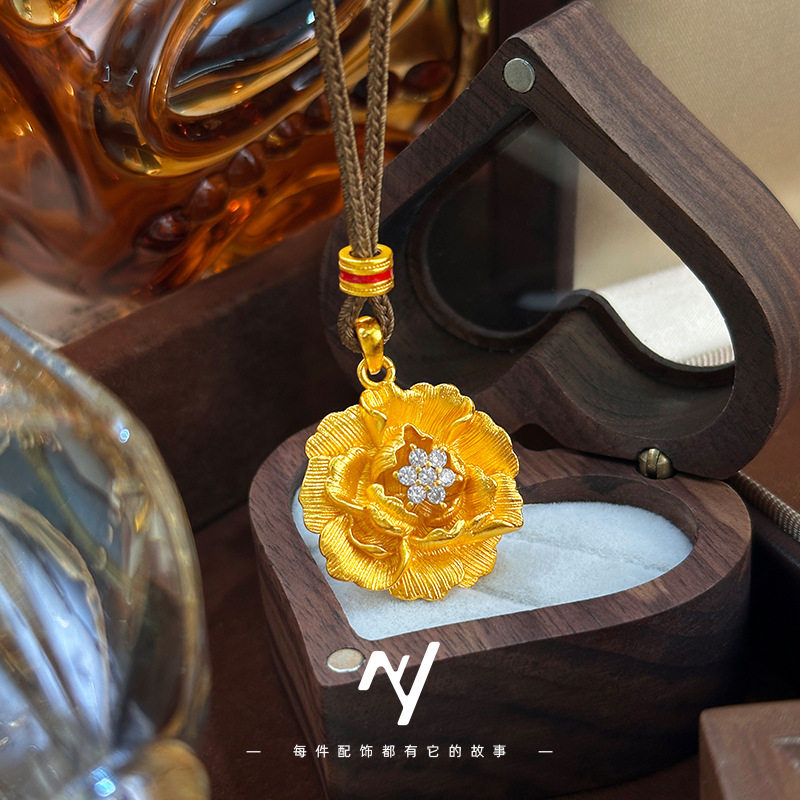 新款古法越南沙金錾刻点钻富贵牡丹花吊坠女毛衣链仿真金色挂坠