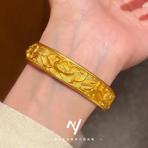 越南沙金古法金宽面錾刻牡丹花开口手镯女手环仿真金色不掉色手镯