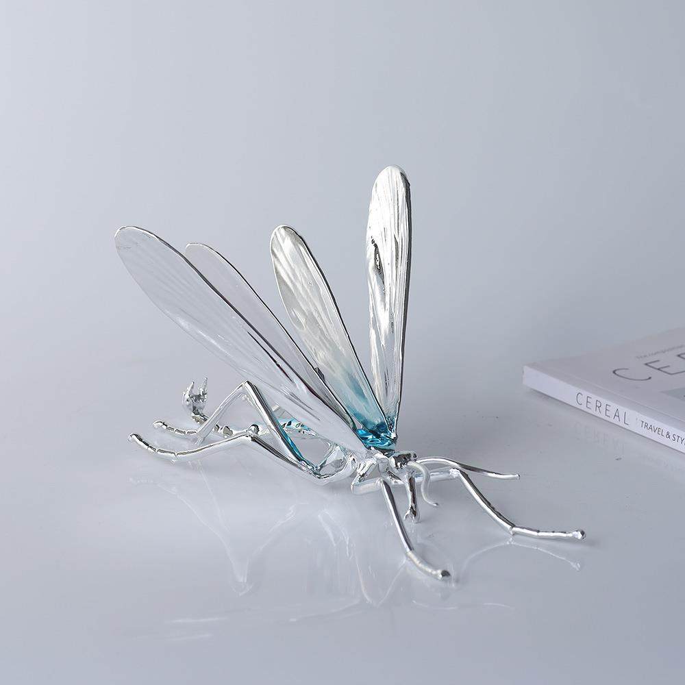 现代简约创意仿真昆虫装饰摆件样板房书房动物雕塑软装家居工艺品