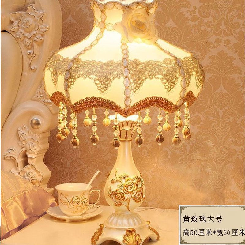 欧式轻奢结婚婚房布艺台灯