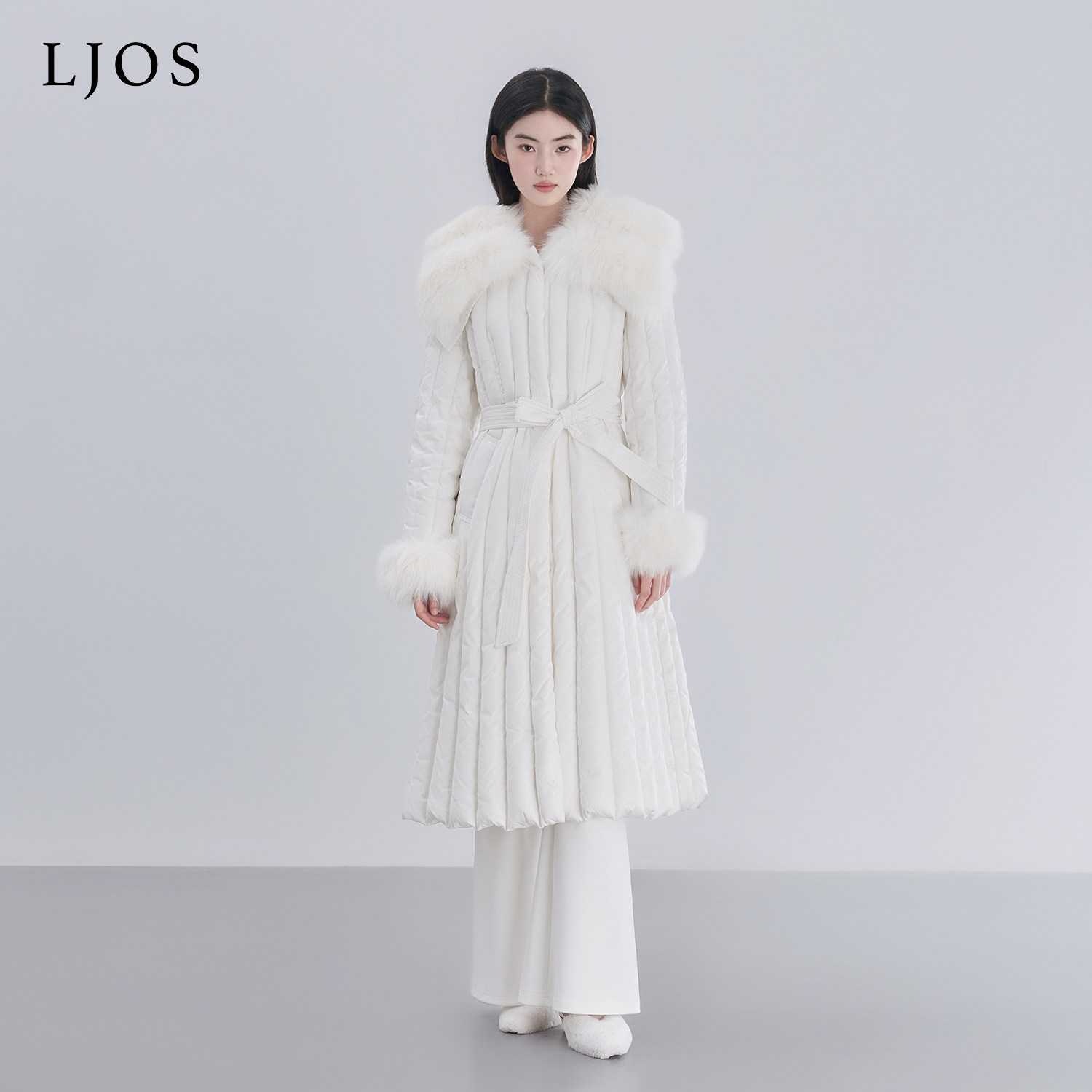 LJOS狐狸毛领醋酸面料收腰绑带鹅绒服白色鹅绒羽绒服外套长款显瘦