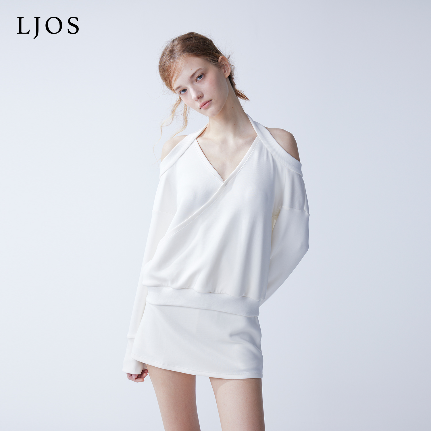 【王奕婷同款】LJOS奶油白挂脖休闲卫衣裙裤2025早秋两件套露肩