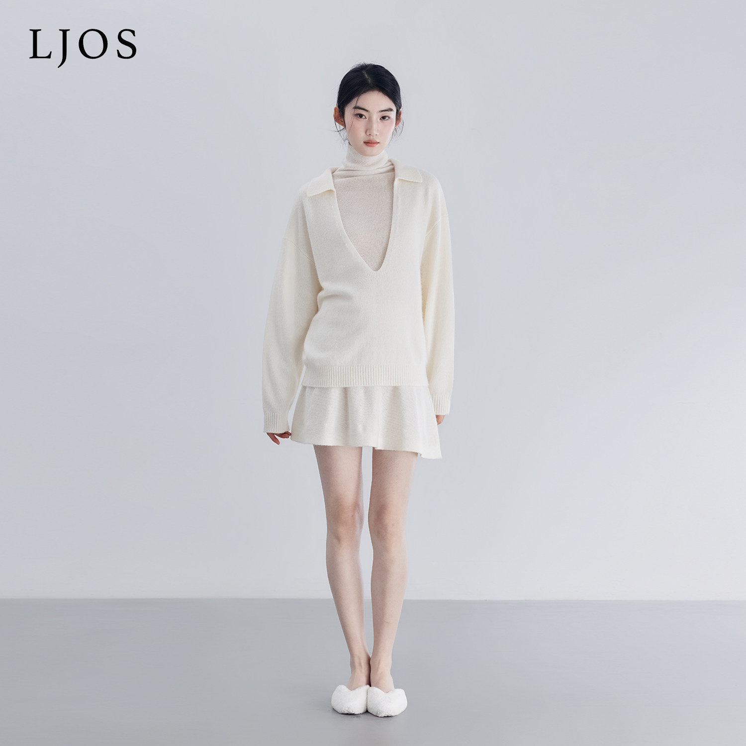 LJOS | 月光白羊绒气质大V领针织衫羊绒蓬蓬短裙2025冬白色两件套