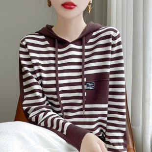 卫 秋季 条纹连帽套头打底针织衫 女外套毛衣宽松N时尚 减龄上衣毛衫