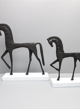 北欧黑色铸铁摆件m样板房售楼部卧室书房客厅桌面电视柜玄关饰品