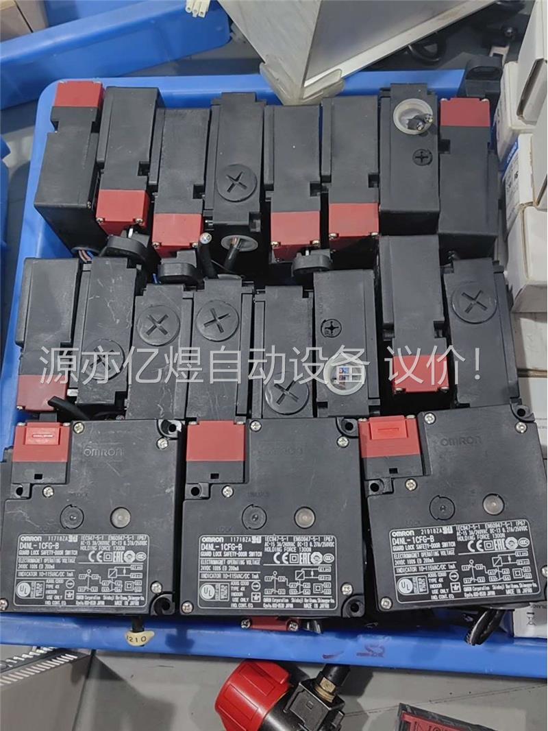 欧姆龙安全门开关D4NL-1CFG-B，功能包好。(议价)
