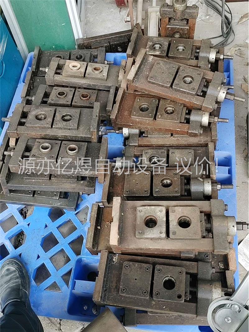 拆机的十几组辊压机支架，适合安装直径100的轮子，内孔有28(议价 - 实物图