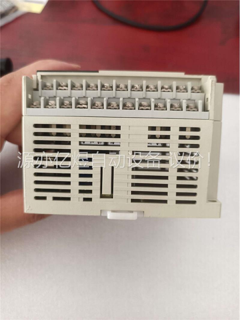 三菱FX3SA-30MR-CM原装拆机一个，拍，功能包(议价)