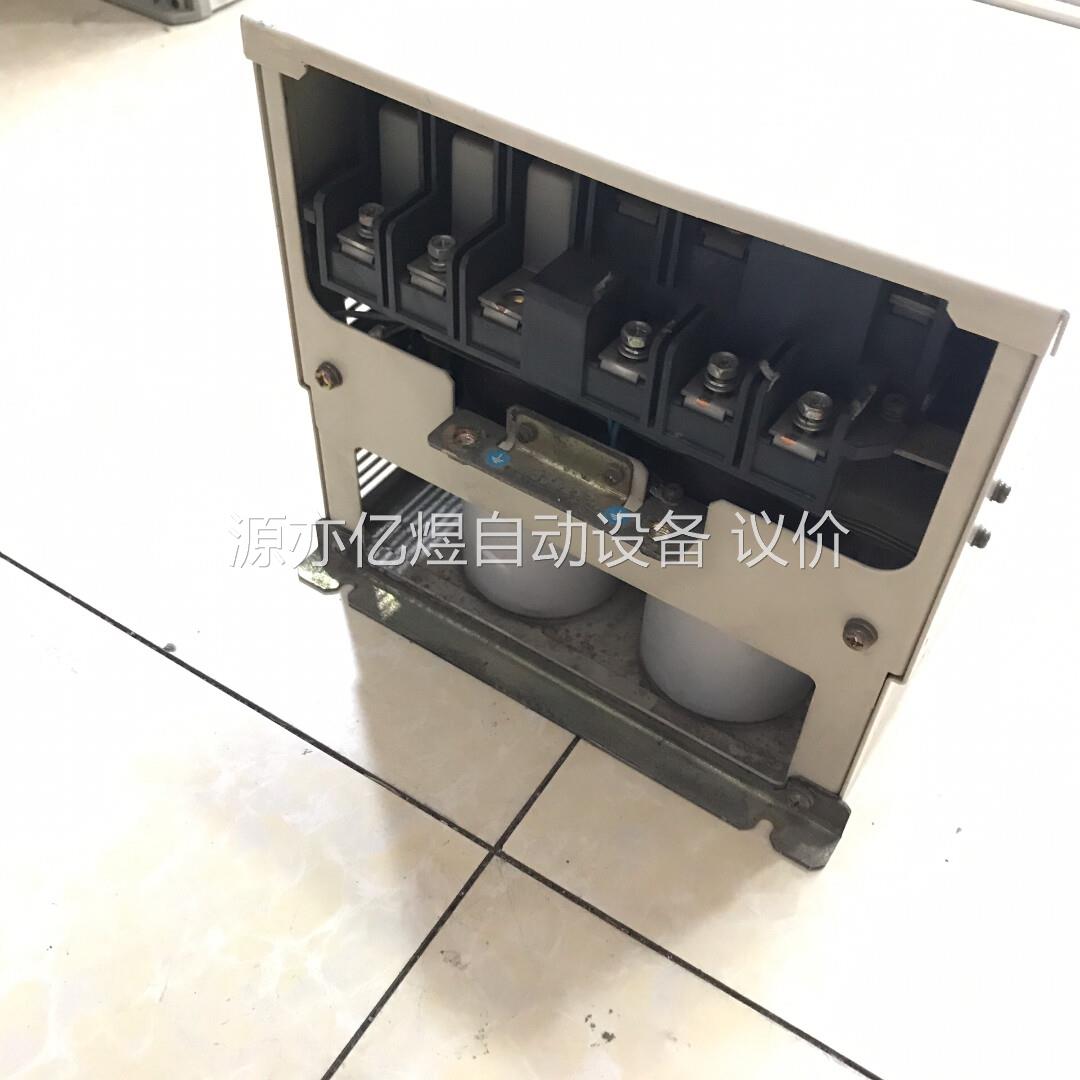 安川18.5KW变频器CIMR-G7A4018一台，连