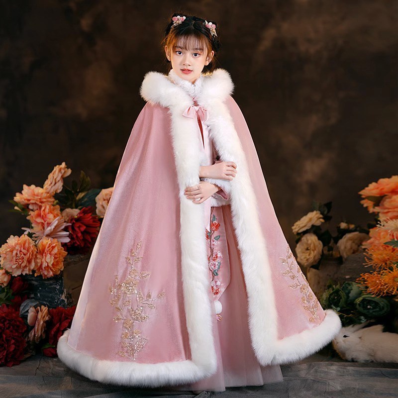 儿童古风斗篷女披风过年服女童拜年服2024冬季加X厚小女孩汉服