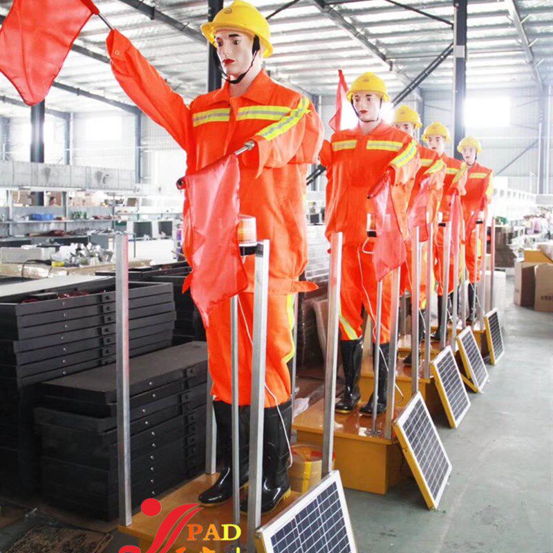 太阳能仿真指挥员高速保通机器人智能施工安全员双臂动态挥旗假人
