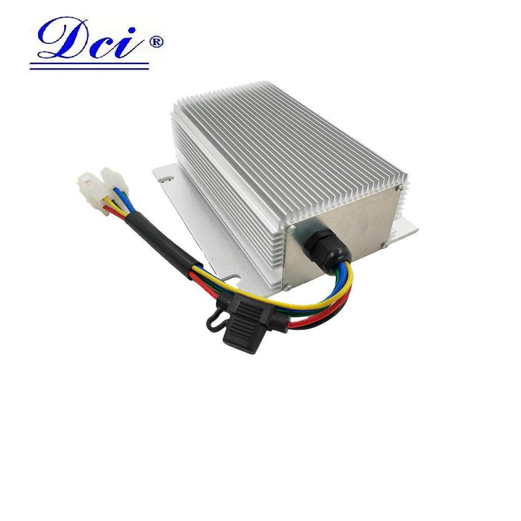 隔离型直流转换器输入96V转13.8V输出功率240W适用电动场地车喇叭