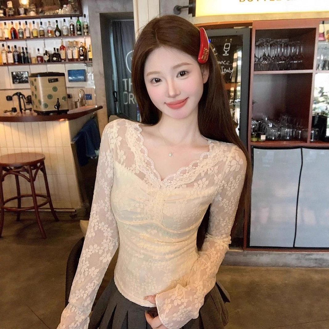【工厂现货】内里加绒纯欲风V领长袖蕾丝衫女修身显瘦短内搭上衣