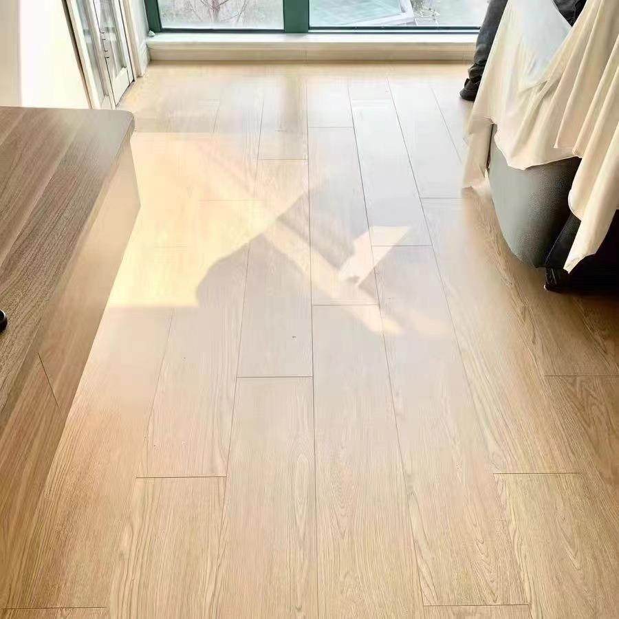 橡木多层新三层实木复合地板 卧室内家用原木奶油风南浔木地板厂