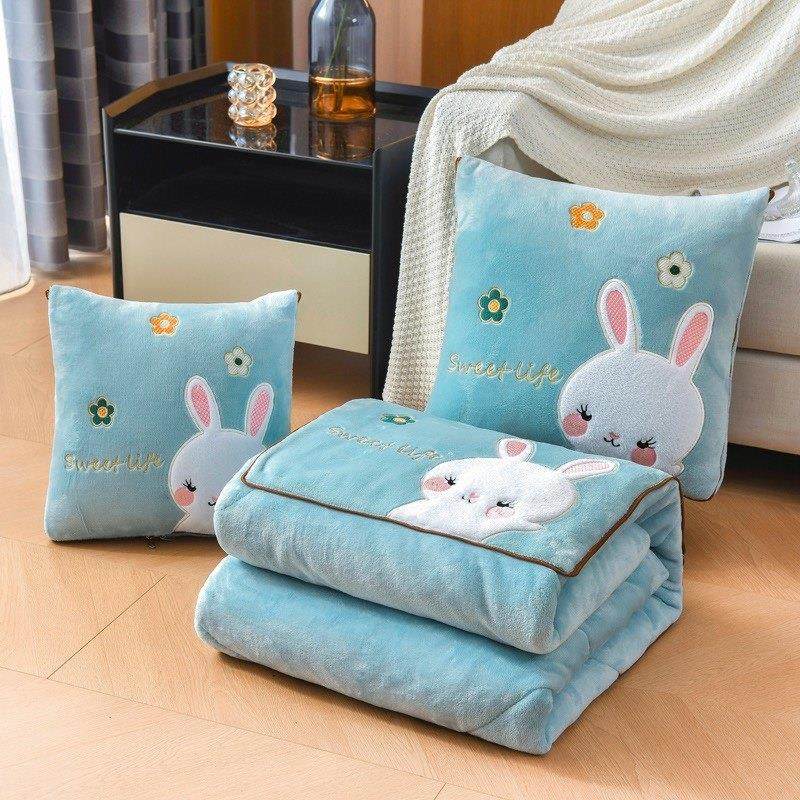 加厚两用牛奶绒刺绣抱枕被子毯靠垫沙发汽车午睡枕头多功能被枕头,居家布艺,抱枕被,淘宝优惠券,粉丝福利购,淘宝优惠卷